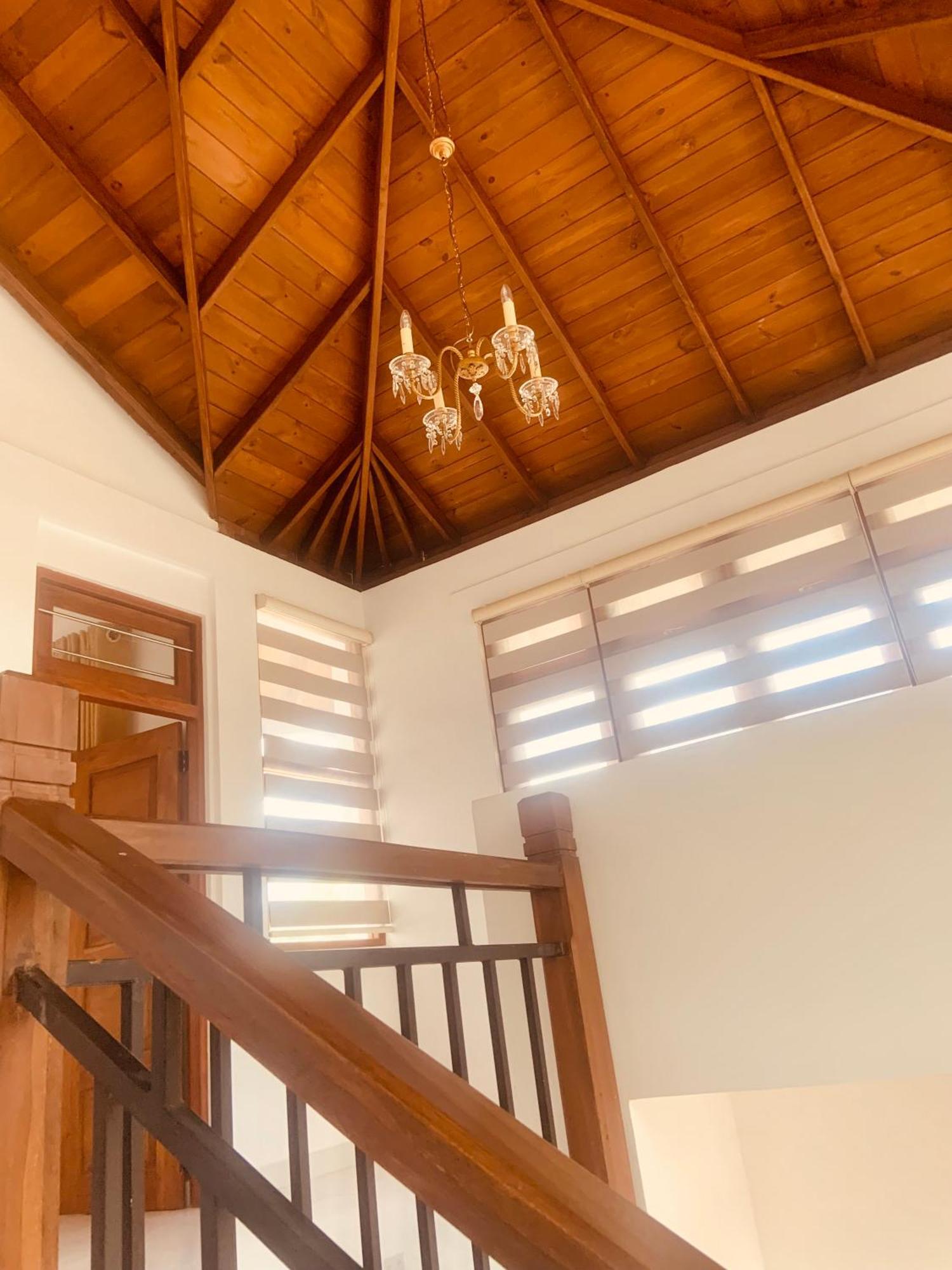 Golden King Residence - Free Pickup From Kandy Railway Station Exterior photo